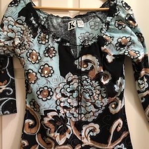 Shana K / Blouse with flower designs / Small